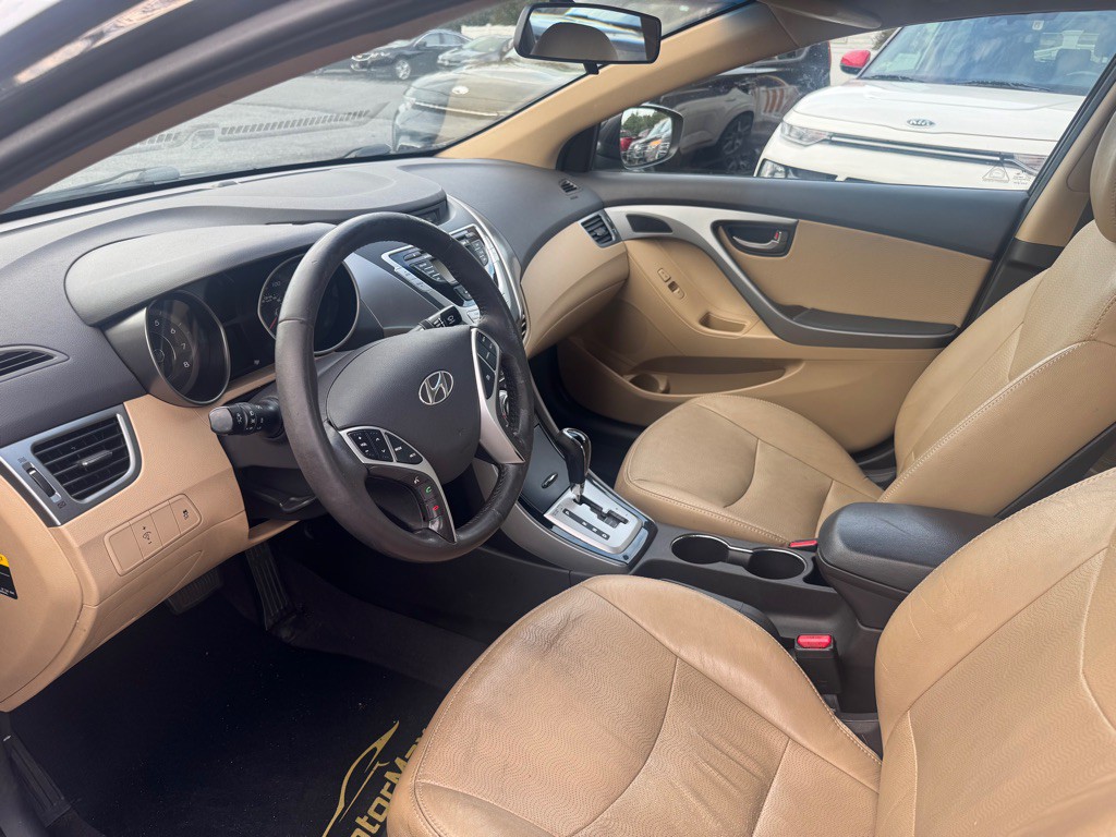 2011 Hyundai Elantra Image 5