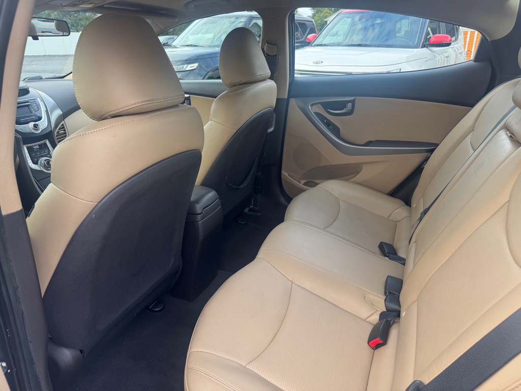 2011 Hyundai Elantra Image 6