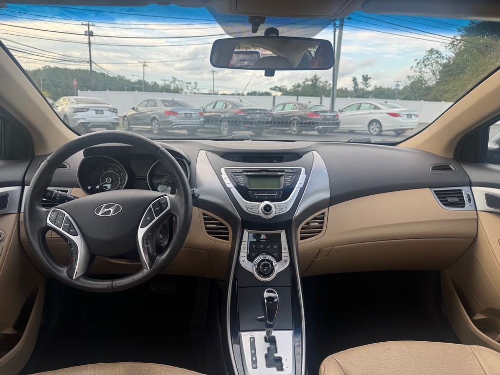 2011 Hyundai Elantra Image 7