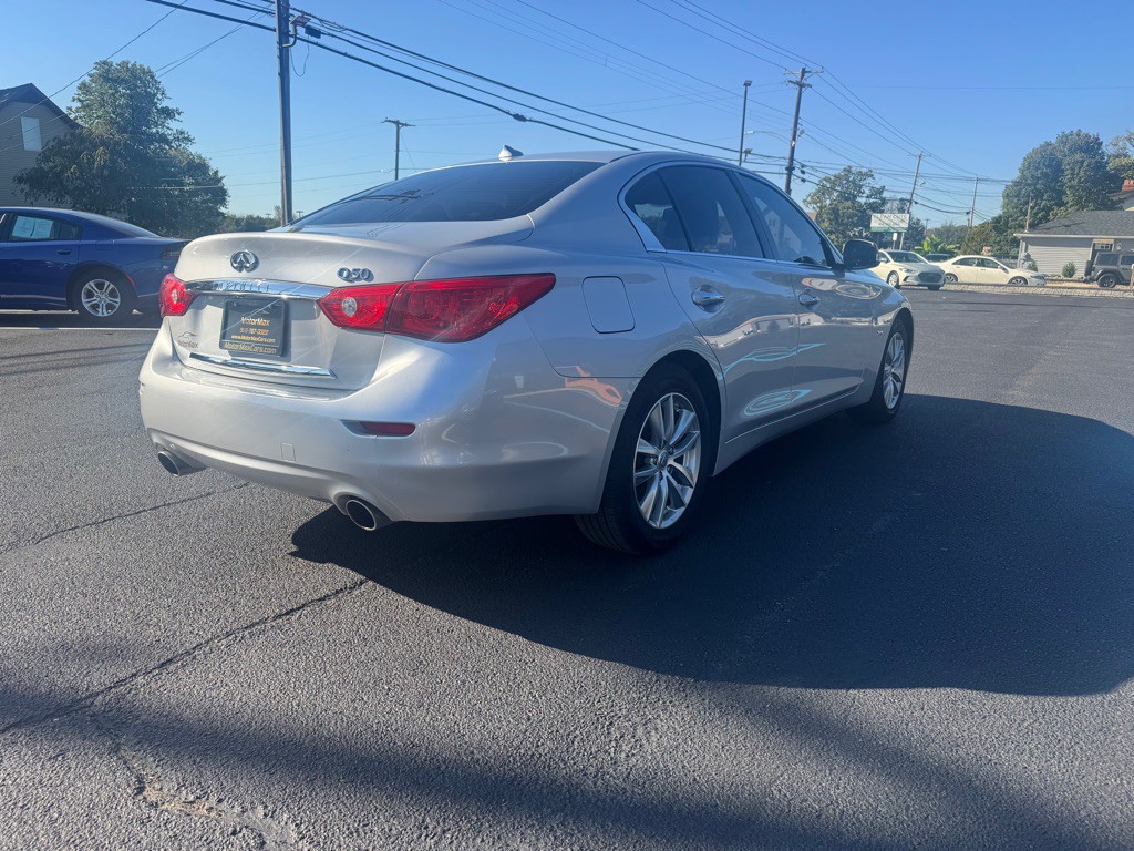 2016 INFINITI Q50 Image 3