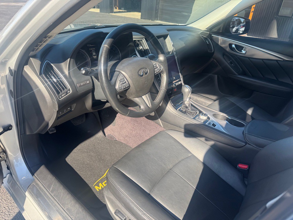 2016 INFINITI Q50 Image 5