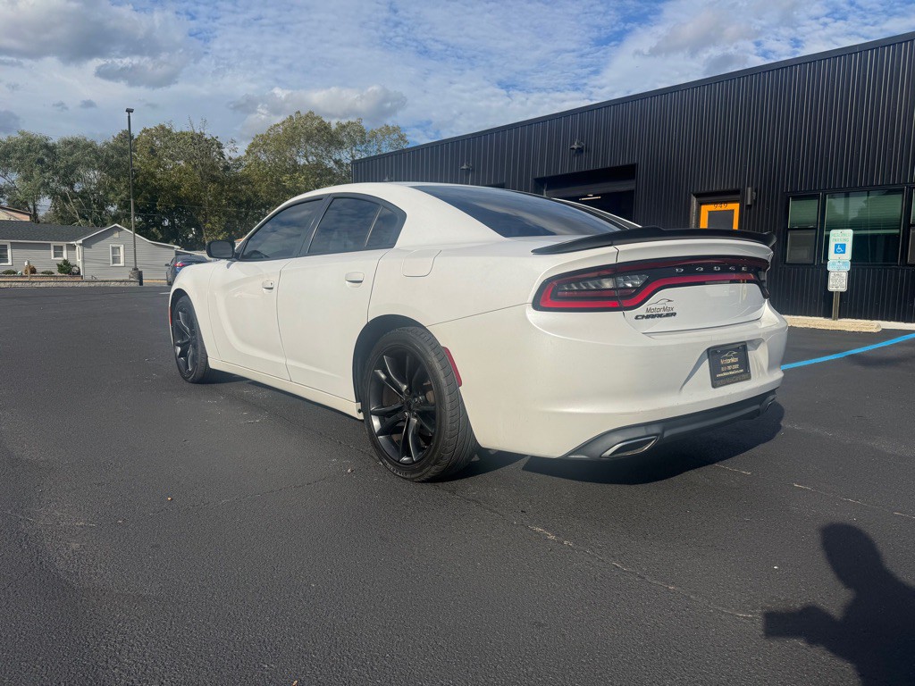 2016 Dodge Charger Image 2