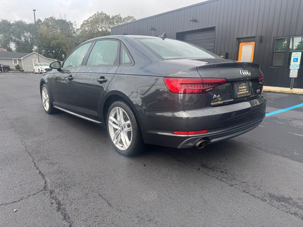 2017 Audi A4 Image 2
