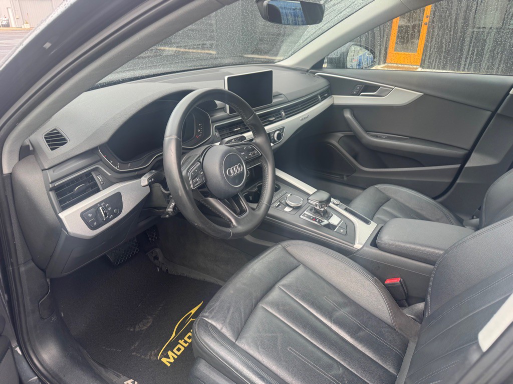 2017 Audi A4 Image 5