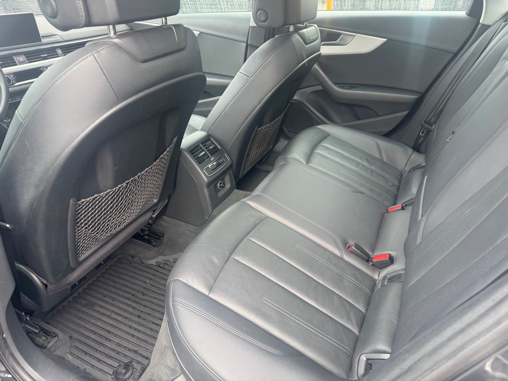 2017 Audi A4 Image 6