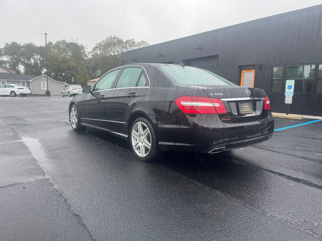 2010 Mercedes-Benz E-Class Image 2