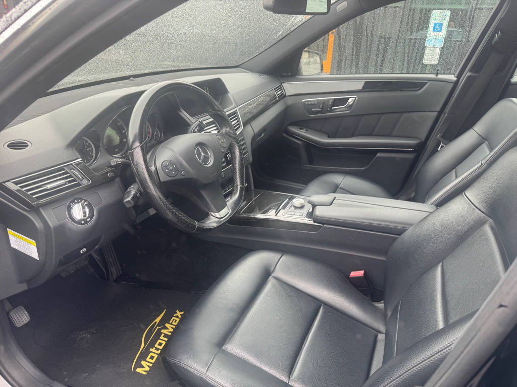 2010 Mercedes-Benz E-Class Image 5