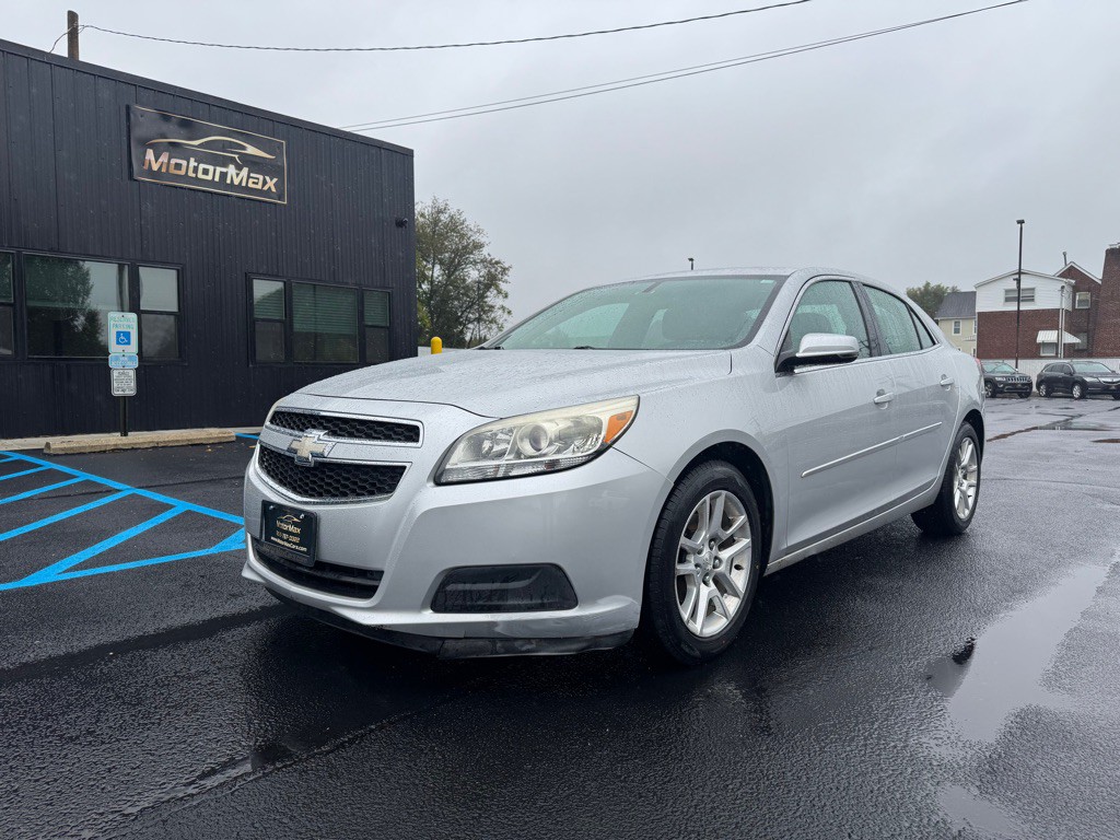 2013 Chevrolet Malibu Image 1