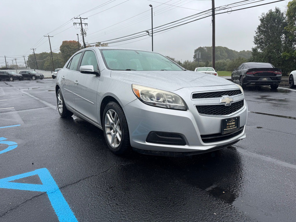 2013 Chevrolet Malibu Image 4
