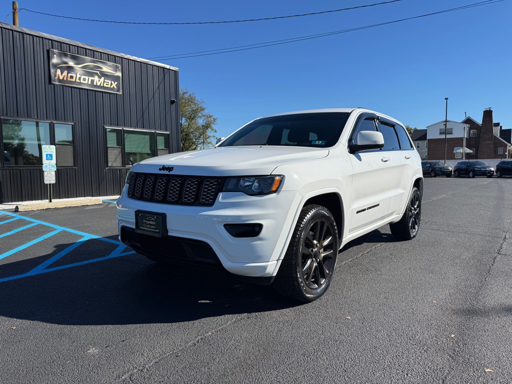 2018 Jeep Grand Cherokee Image 1
