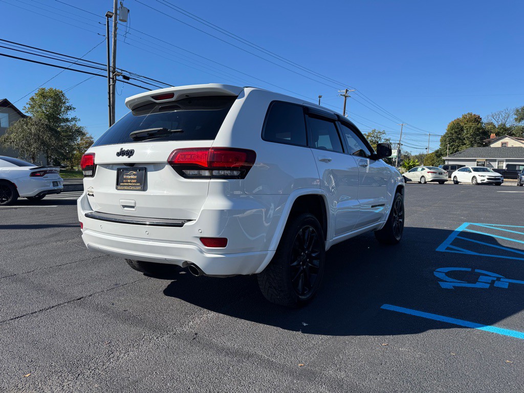 2018 Jeep Grand Cherokee Image 3