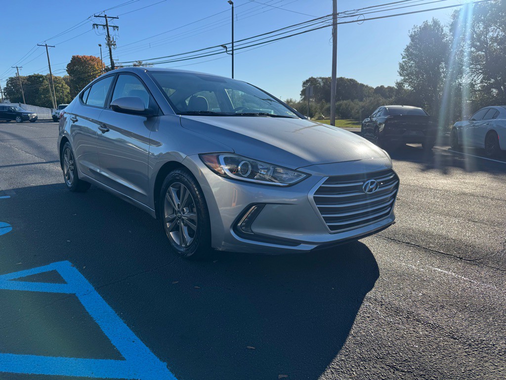 2017 Hyundai Elantra Image 4