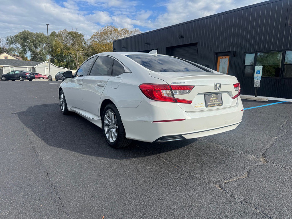 2018 Honda Accord Image 2