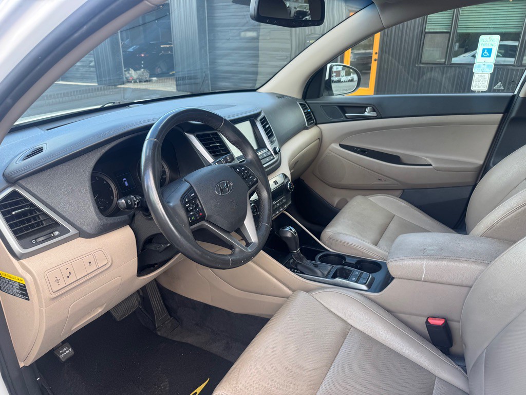 2017 Hyundai Tucson Image 5
