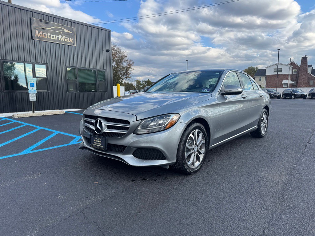 2015 Mercedes-Benz C-Class Image 1