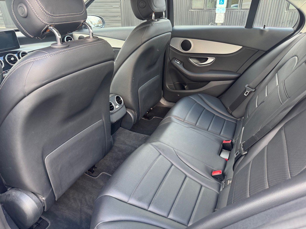 2015 Mercedes-Benz C-Class Image 5
