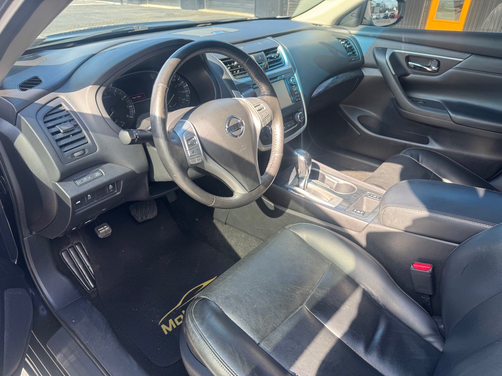 2016 Nissan Altima Image 5