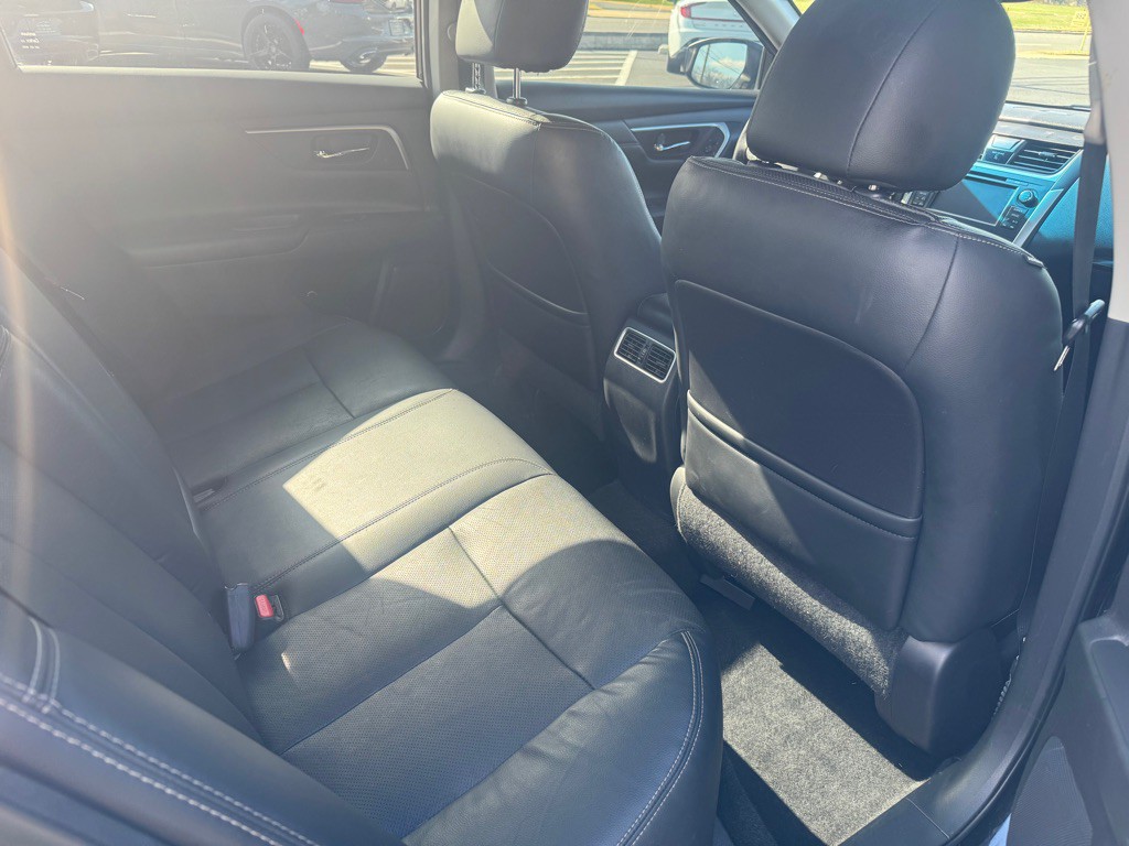 2016 Nissan Altima Image 7