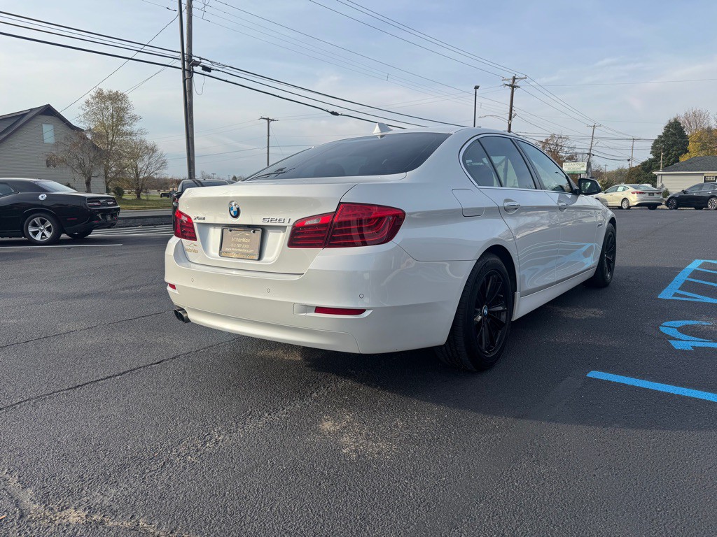 2014 BMW 5 Series Image 3
