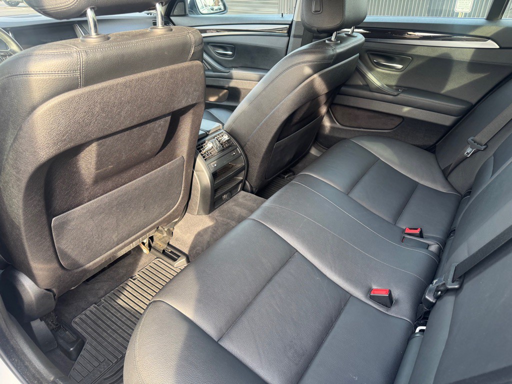 2014 BMW 5 Series Image 6