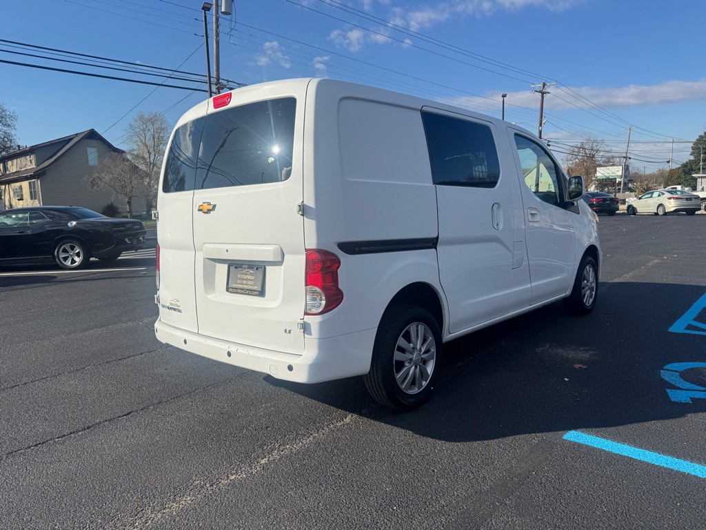 2017 Chevrolet Express Image 3