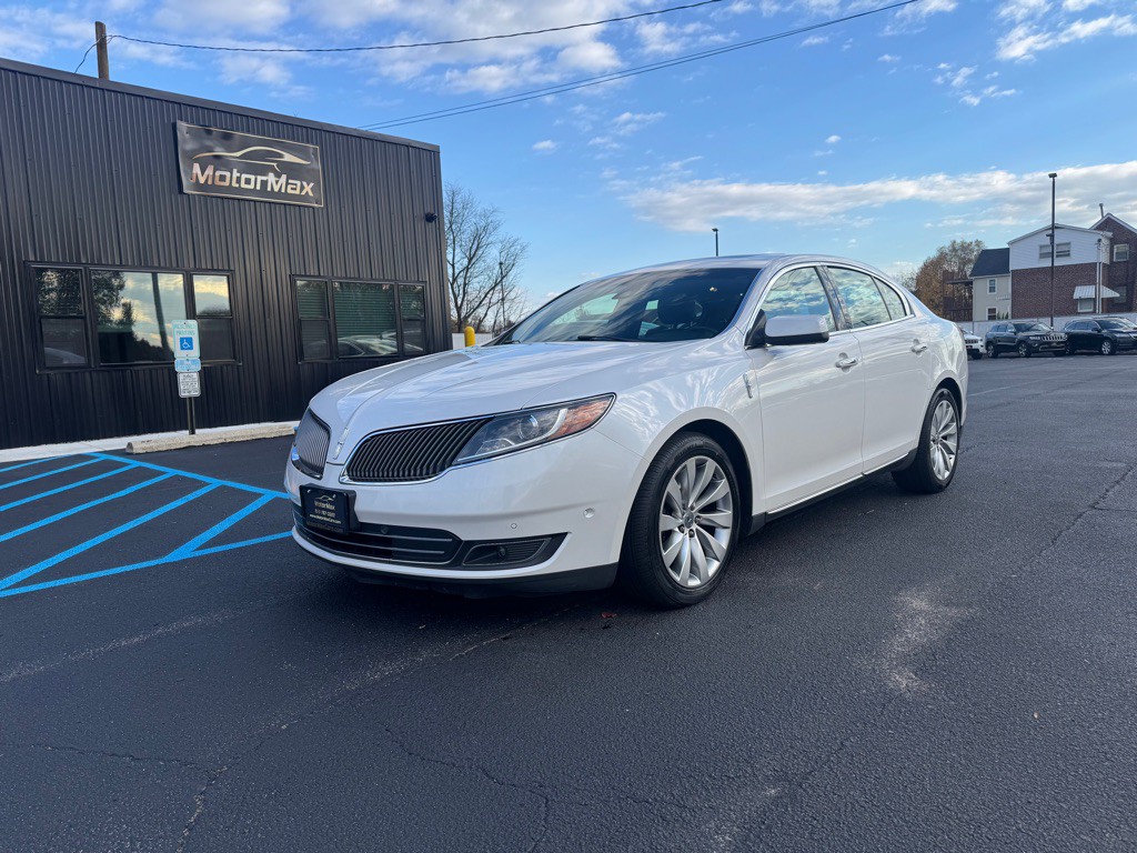 2015 Lincoln MKS Image 1