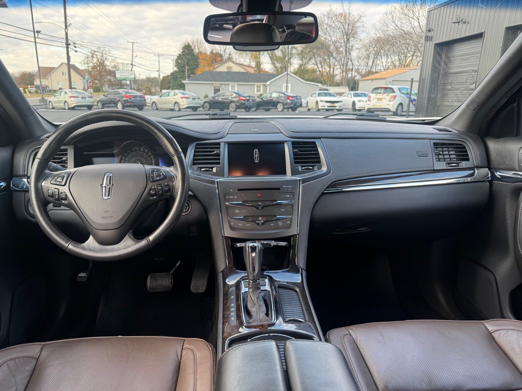 2015 Lincoln MKS Image 7