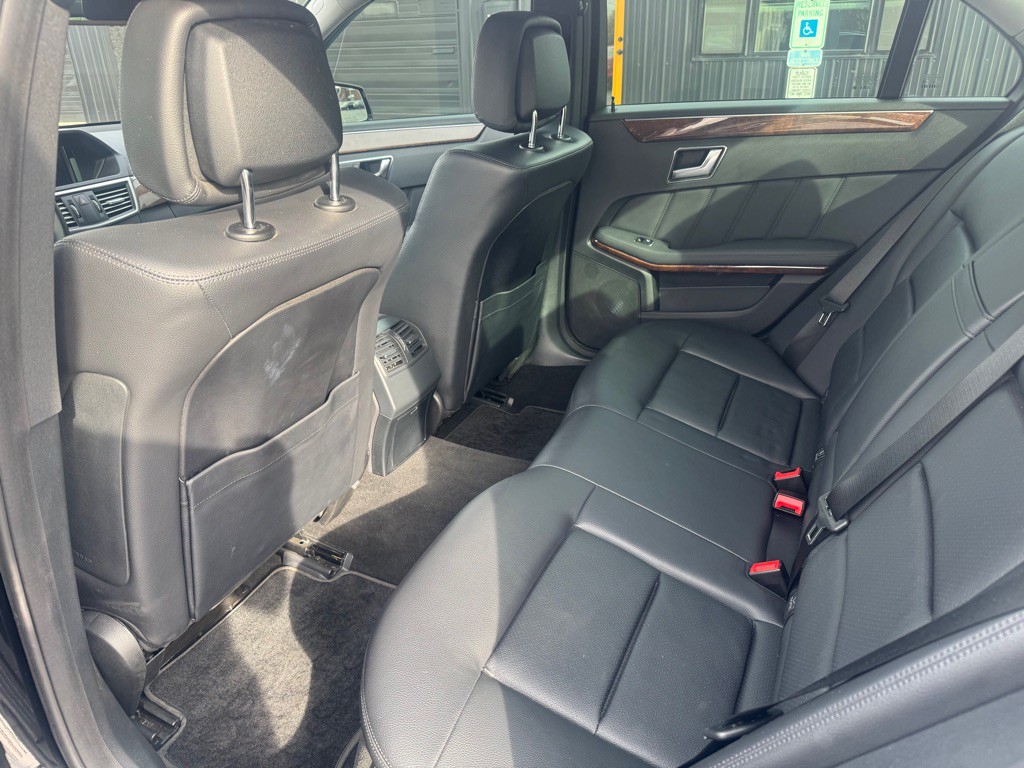 2012 Mercedes-Benz E-Class Image 6