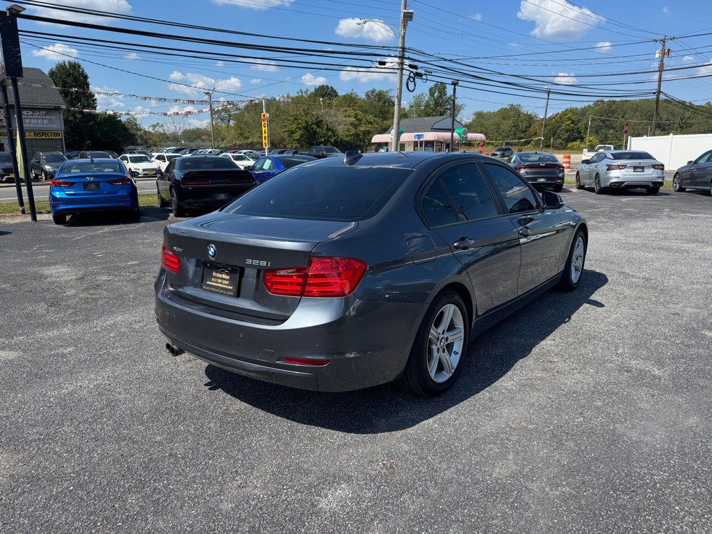 2015 BMW 3 Series Image 3