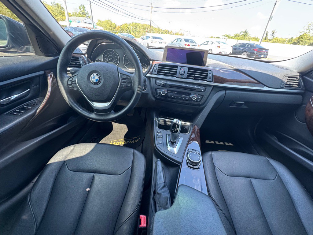2015 BMW 3 Series Image 7