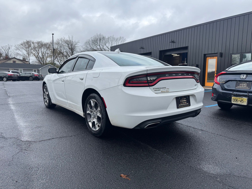 2015 Dodge Charger Image 2