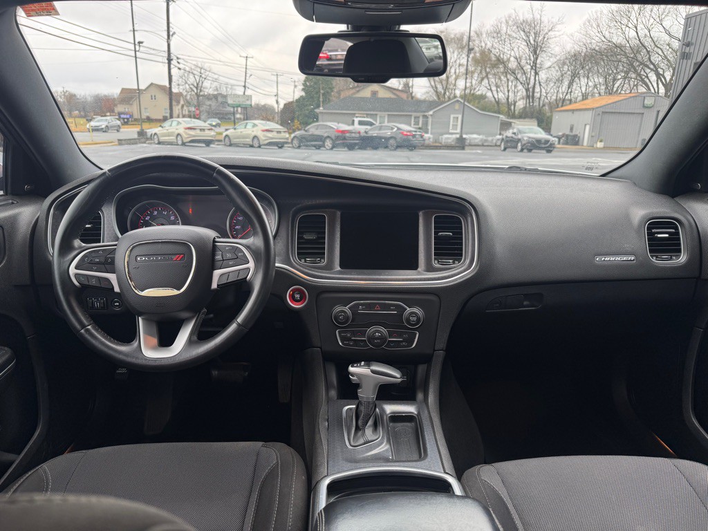 2015 Dodge Charger Image 9