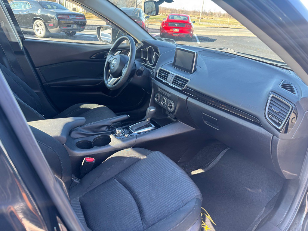 2016 Mazda Mazda3 Image 8