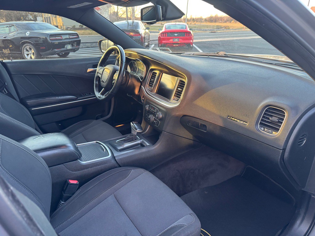 2018 Dodge Charger Image 8