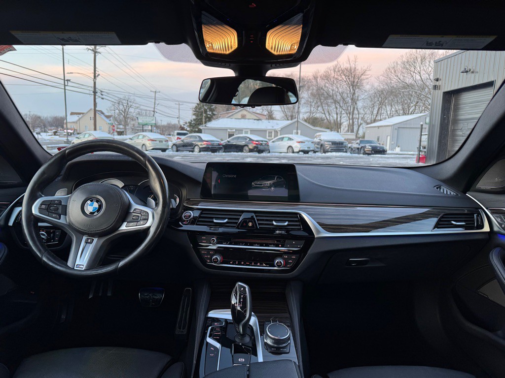 2017 BMW 5 Series Image 9