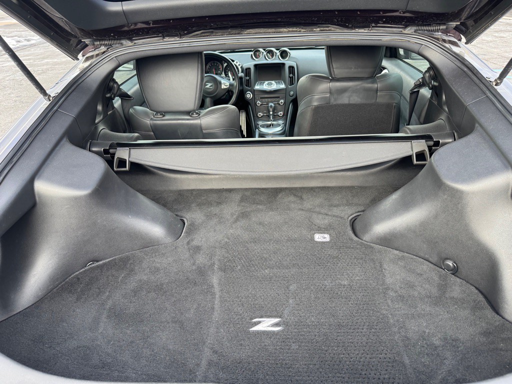 2010 Nissan 370Z Image 7