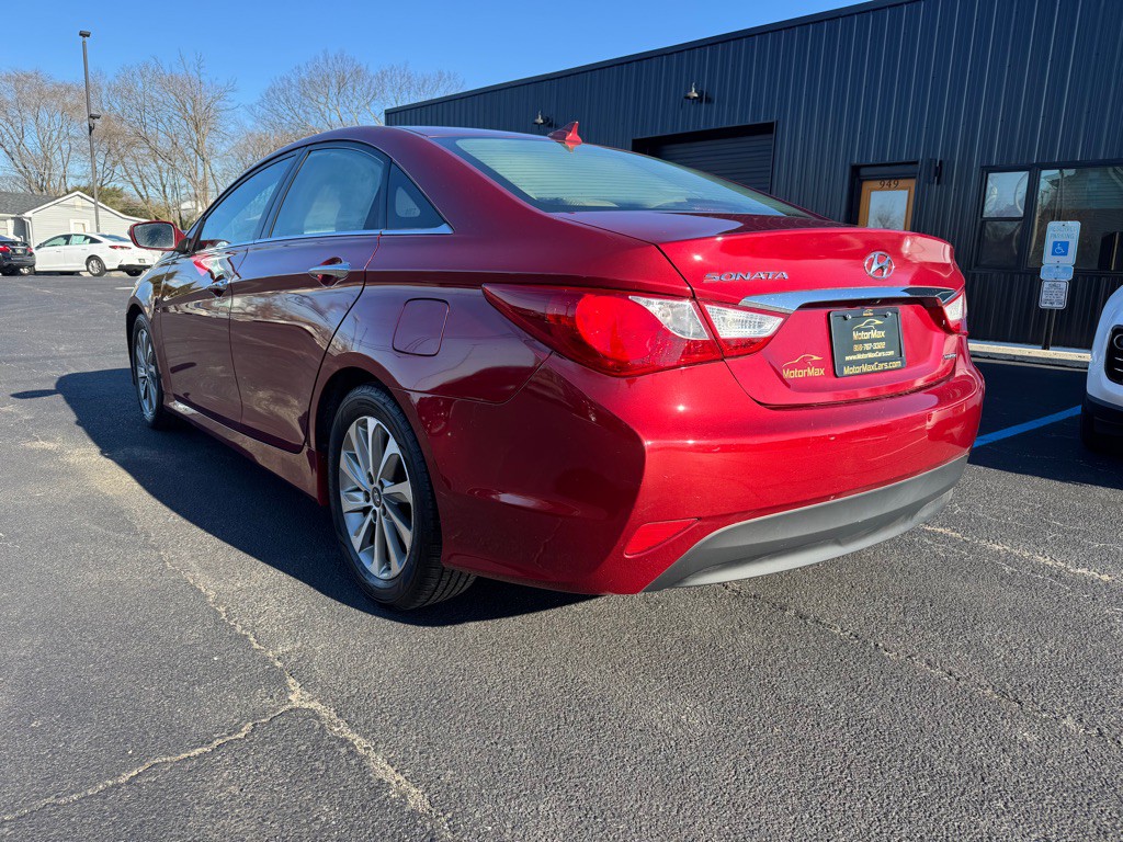2014 Hyundai Sonata Image 2