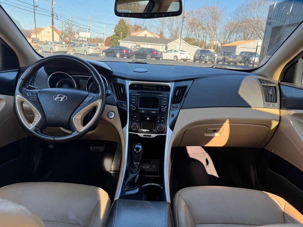 2014 Hyundai Sonata Image 8