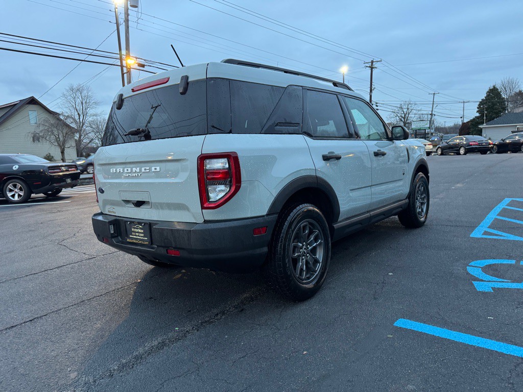 2021 Ford Bronco Image 3