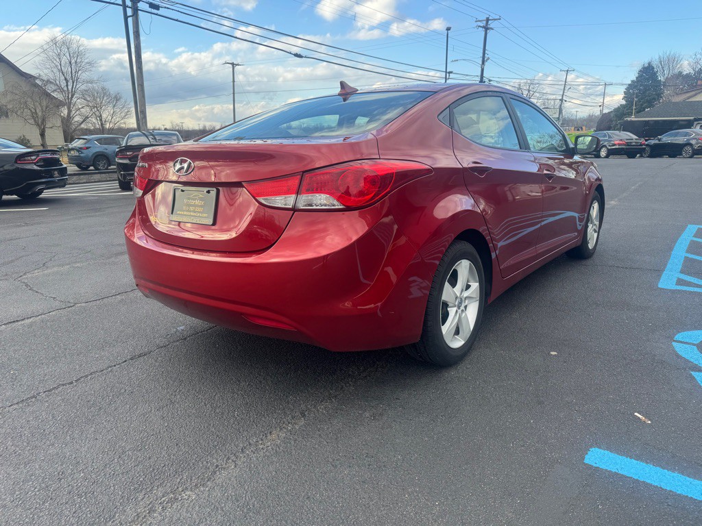 2013 Hyundai Elantra Image 3
