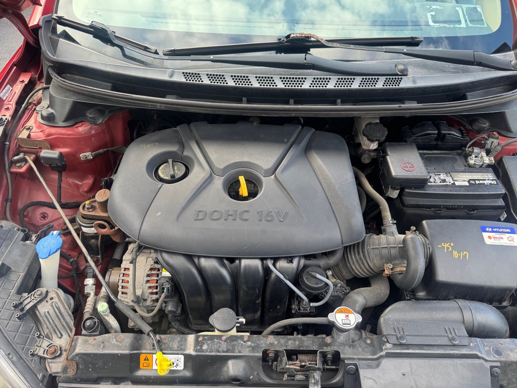 2013 Hyundai Elantra Image 11