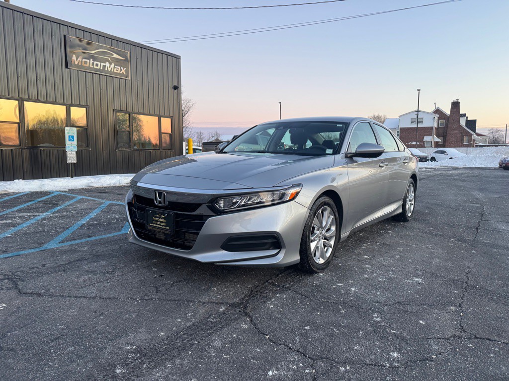 2019 Honda Accord Image 1
