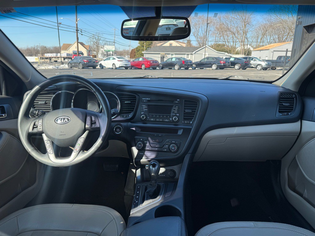 2011 Kia Optima Image 9