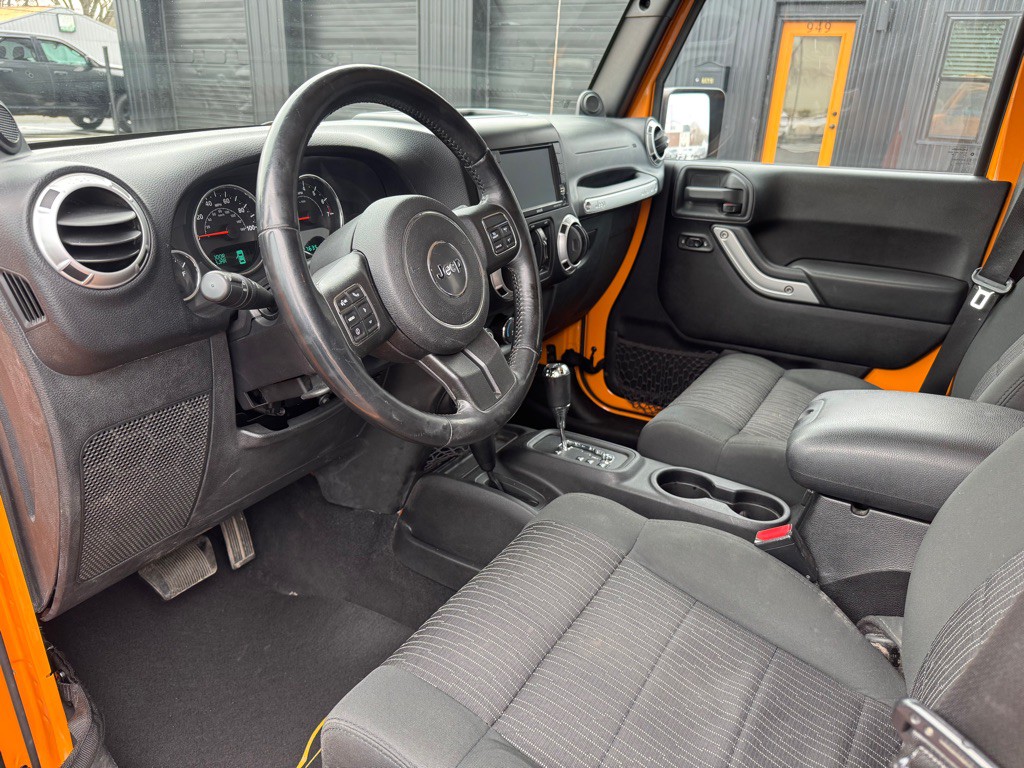 2012 Jeep Wrangler Unlimited Image 5