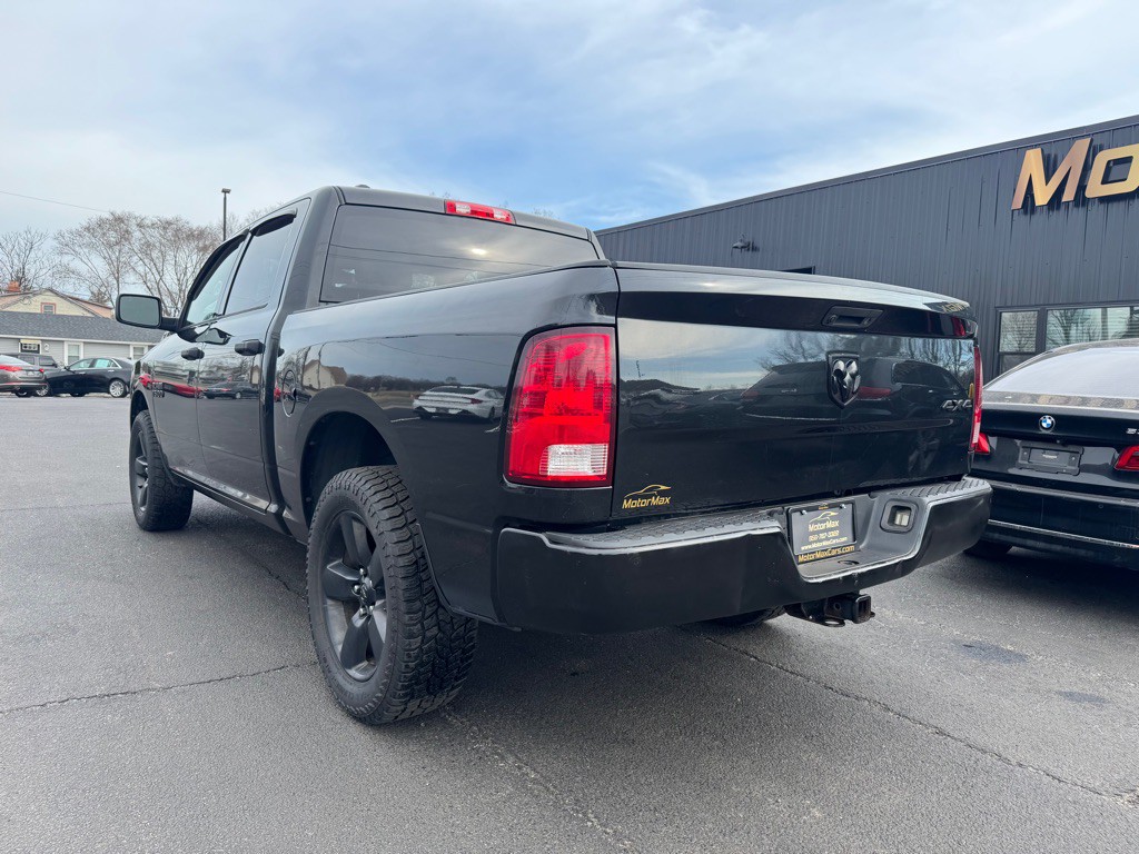 2015 RAM 1500 Image 2