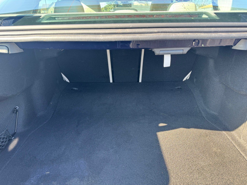 2017 Mercedes-Benz E-Class Image 10