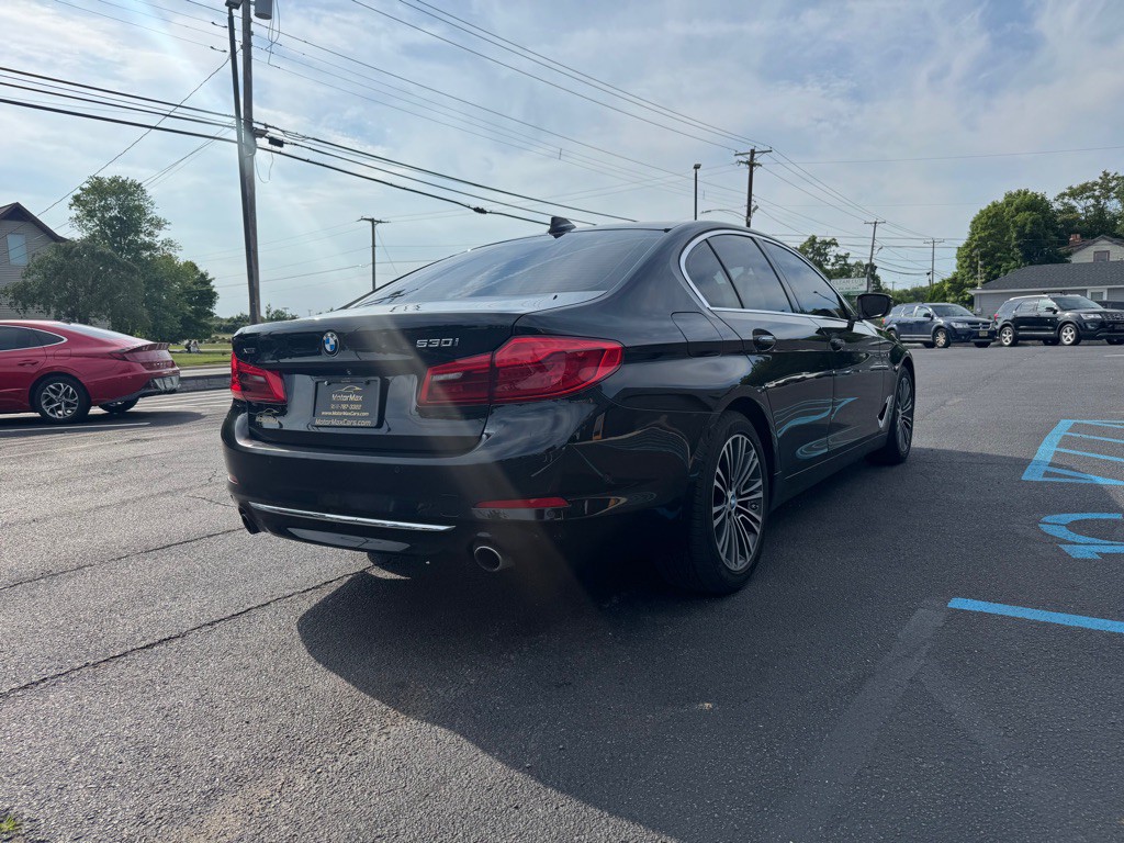2017 BMW 5 Series Image 3