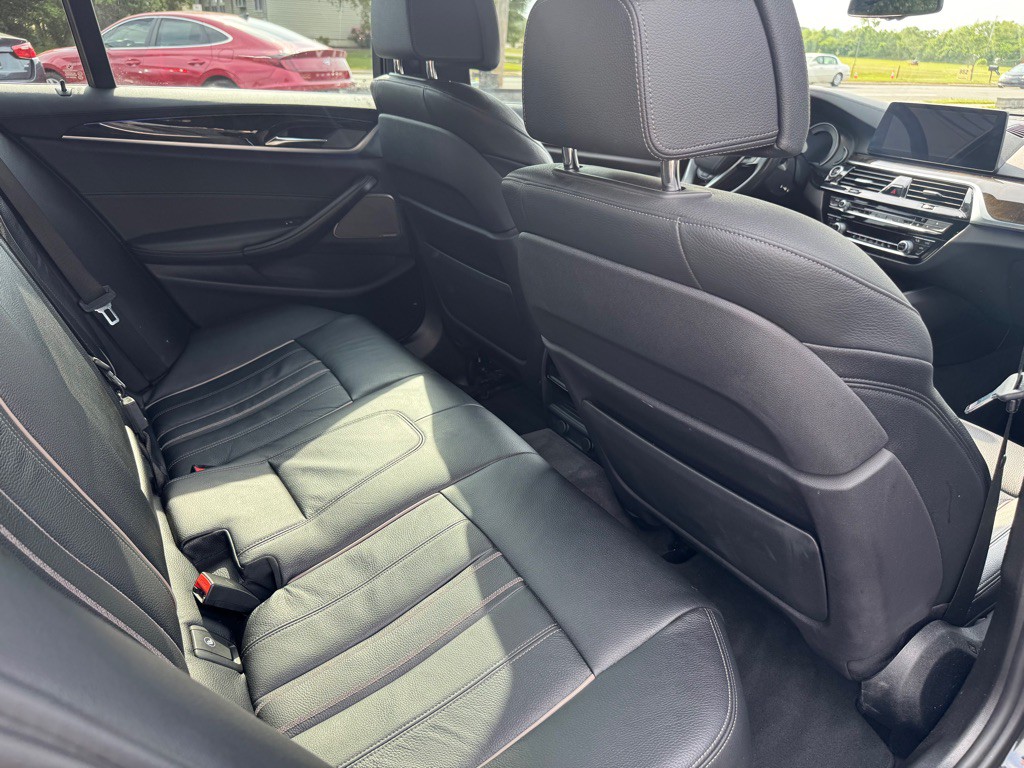 2017 BMW 5 Series Image 7