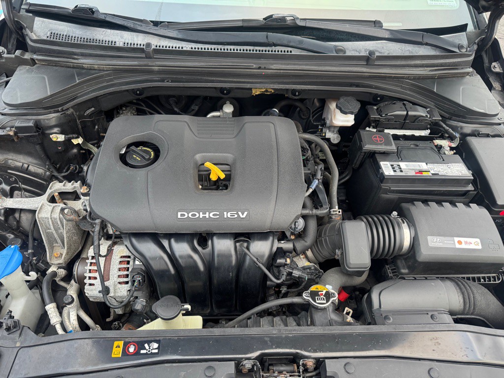 2017 Hyundai Elantra Image 11