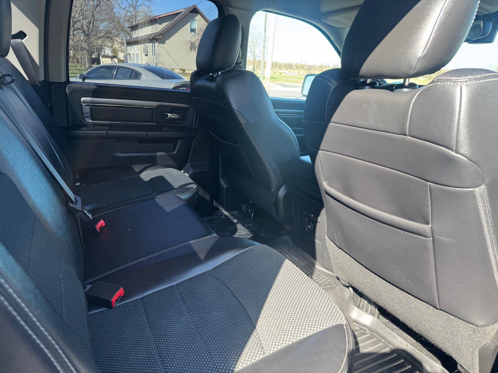 2015 RAM 1500 Image 7